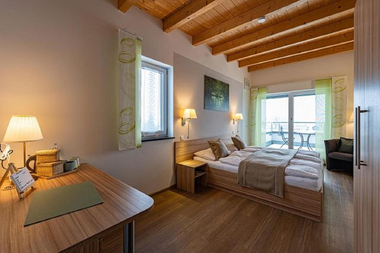 Hotel Fraenkischer Hof Buxheim  外观 照片